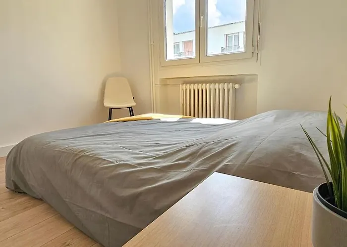 C\'Est Chez Maurice! 4 Ch Wifi Balcon Parking Free