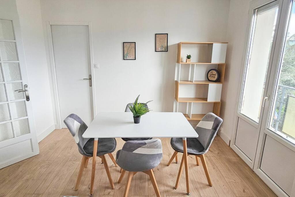 C'est Chez Maurice! 4 Ch Wifi Balcon Parking Free Apartment *